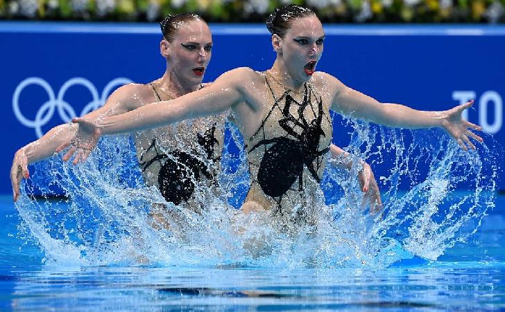 KOLESNICHENKO Svetlana / ROMASHINA Svetlana Olympic Champion 2020 Synchronised Swimming-Duet-women