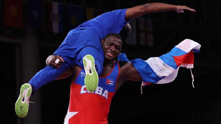 LOPEZ NUNEZ Mijain Olympic Champion 2020 Wrestling--130 kg Greco-Roman Super Heavyweight-men